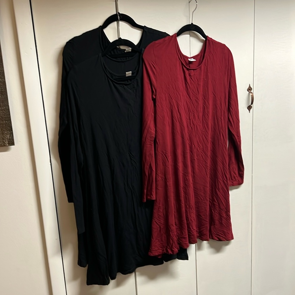 3 old navy long sleeveve swing dresses (2 black 1 maroon)